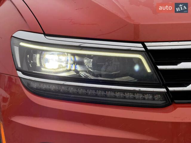 Червоний Фольксваген Tiguan Allspace, об'ємом двигуна 1.98 л та пробігом 136 тис. км за 17999 $, фото 8 на Automoto.ua