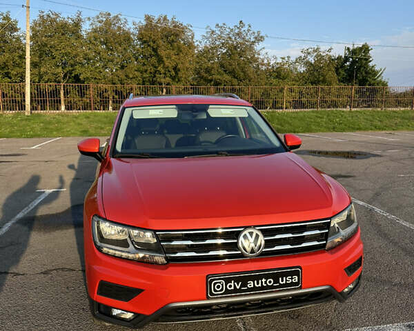 Красный Фольксваген Tiguan Allspace, объемом двигателя 2 л и пробегом 134 тыс. км за 17400 $, фото 1 на Automoto.ua