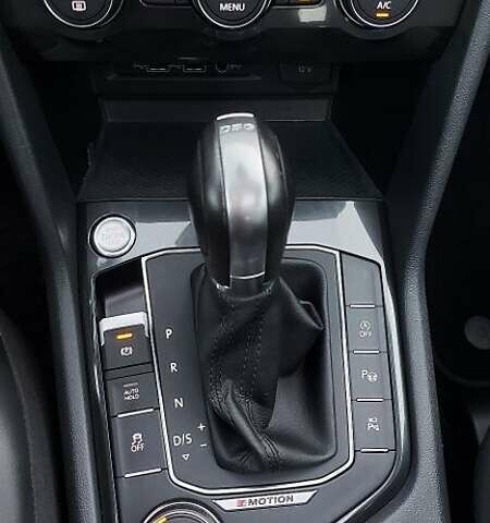 Красный Фольксваген Tiguan Allspace, объемом двигателя 0 л и пробегом 96 тыс. км за 17630 $, фото 14 на Automoto.ua