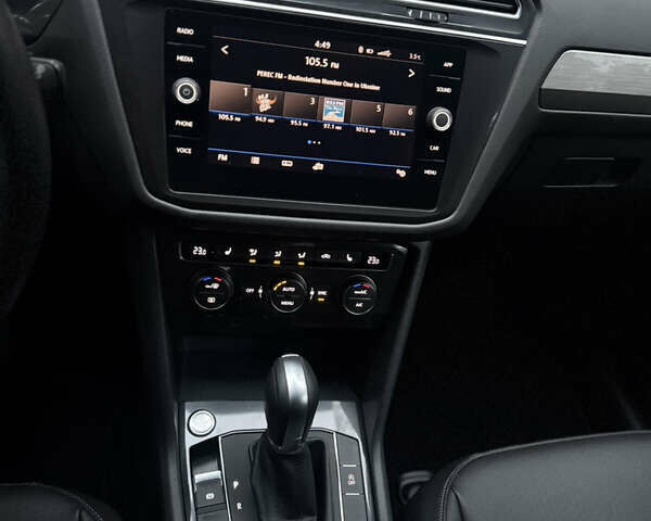 Червоний Фольксваген Tiguan Allspace, об'ємом двигуна 2 л та пробігом 42 тис. км за 20500 $, фото 11 на Automoto.ua