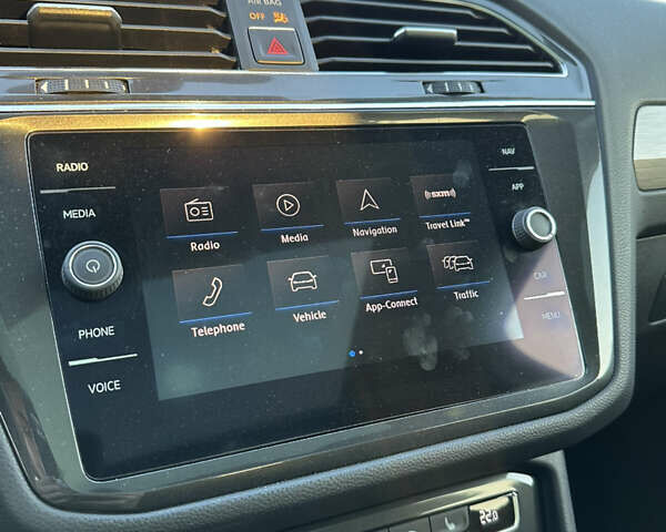 Красный Фольксваген Tiguan Allspace, объемом двигателя 2 л и пробегом 134 тыс. км за 17400 $, фото 15 на Automoto.ua