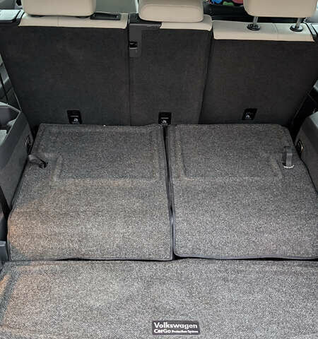 Червоний Фольксваген Tiguan Allspace, об'ємом двигуна 2 л та пробігом 198 тис. км за 16499 $, фото 26 на Automoto.ua