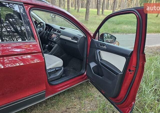 Красный Фольксваген Tiguan Allspace, объемом двигателя 1.98 л и пробегом 139 тыс. км за 19100 $, фото 13 на Automoto.ua