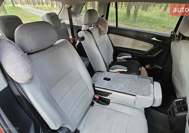 Красный Фольксваген Tiguan Allspace, объемом двигателя 1.98 л и пробегом 139 тыс. км за 19100 $, фото 14 на Automoto.ua