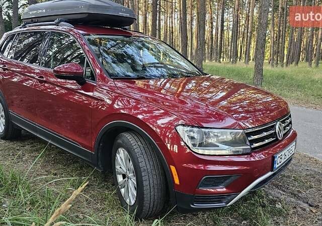 Красный Фольксваген Tiguan Allspace, объемом двигателя 1.98 л и пробегом 139 тыс. км за 19100 $, фото 1 на Automoto.ua