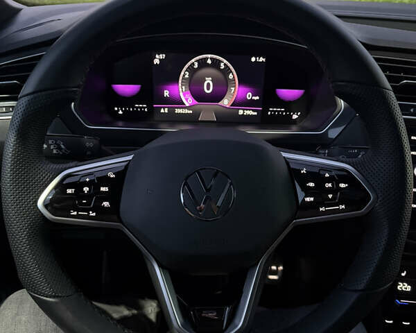 Червоний Фольксваген Tiguan Allspace, об'ємом двигуна 2 л та пробігом 23 тис. км за 29900 $, фото 27 на Automoto.ua