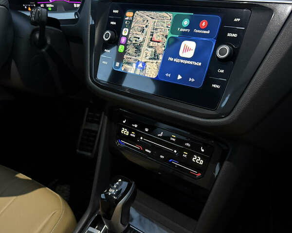 Червоний Фольксваген Tiguan Allspace, об'ємом двигуна 2 л та пробігом 23 тис. км за 29900 $, фото 15 на Automoto.ua