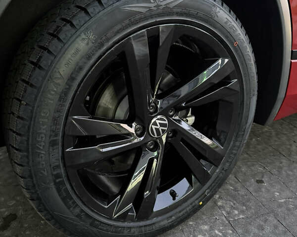 Червоний Фольксваген Tiguan Allspace, об'ємом двигуна 2 л та пробігом 23 тис. км за 29900 $, фото 5 на Automoto.ua