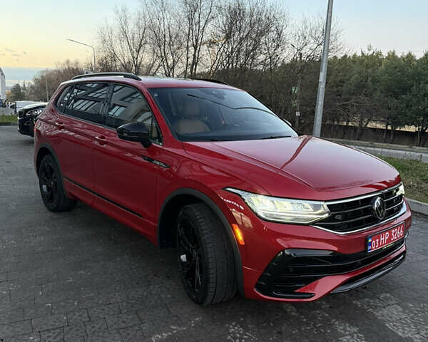 Червоний Фольксваген Tiguan Allspace, об'ємом двигуна 2 л та пробігом 23 тис. км за 29900 $, фото 2 на Automoto.ua
