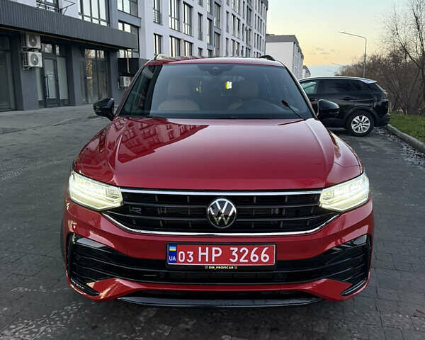 Червоний Фольксваген Tiguan Allspace, об'ємом двигуна 2 л та пробігом 23 тис. км за 29900 $, фото 1 на Automoto.ua