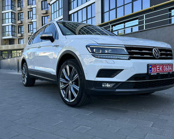 Фольксваген Tiguan Allspace, об'ємом двигуна 2 л та пробігом 162 тис. км за 30500 $, фото 4 на Automoto.ua