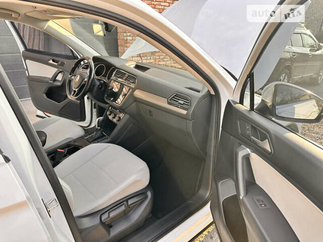 Фольксваген Tiguan Allspace, объемом двигателя 2 л и пробегом 190 тыс. км за 19500 $, фото 13 на Automoto.ua