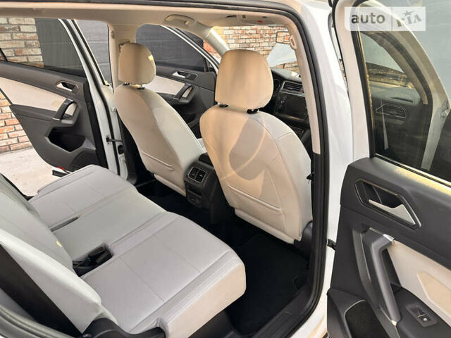 Фольксваген Tiguan Allspace, объемом двигателя 2 л и пробегом 190 тыс. км за 19500 $, фото 14 на Automoto.ua