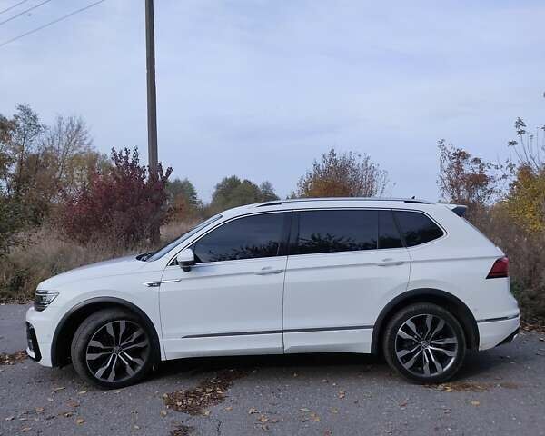 Фольксваген Tiguan Allspace, об'ємом двигуна 2 л та пробігом 129 тис. км за 32800 $, фото 14 на Automoto.ua