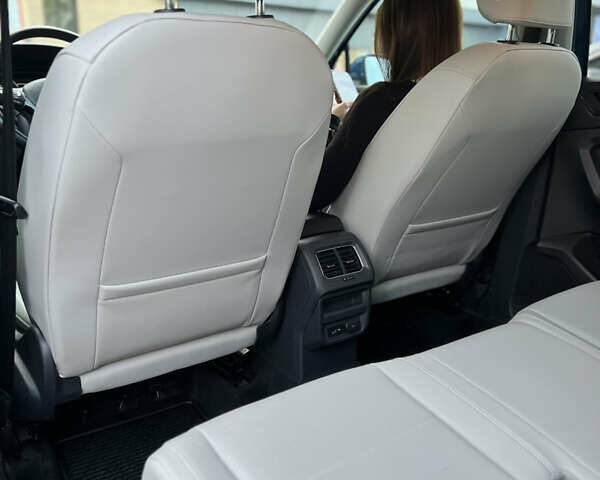 Фольксваген Tiguan Allspace, об'ємом двигуна 1.98 л та пробігом 75 тис. км за 22500 $, фото 8 на Automoto.ua