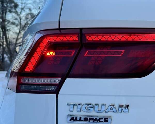 Фольксваген Tiguan Allspace, об'ємом двигуна 1.98 л та пробігом 73 тис. км за 34900 $, фото 6 на Automoto.ua