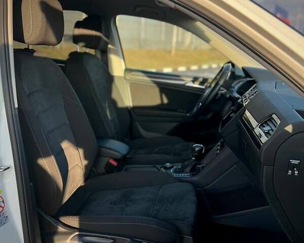 Фольксваген Tiguan Allspace, об'ємом двигуна 2 л та пробігом 94 тис. км за 33399 $, фото 40 на Automoto.ua