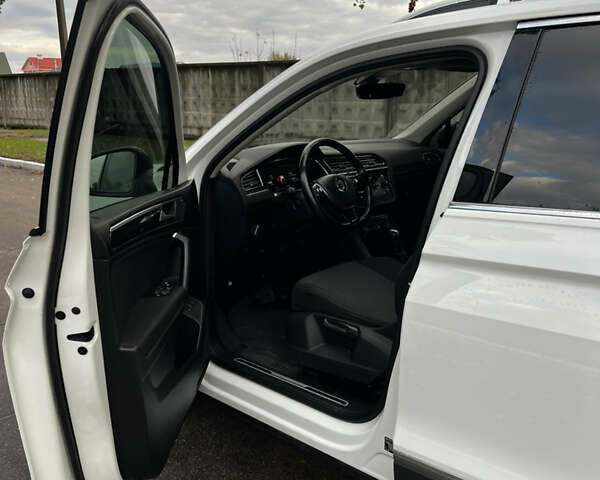 Фольксваген Tiguan Allspace, объемом двигателя 2 л и пробегом 203 тыс. км за 24500 $, фото 11 на Automoto.ua