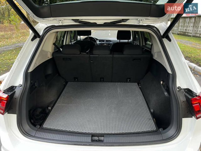 Фольксваген Tiguan Allspace, объемом двигателя 2 л и пробегом 203 тыс. км за 24500 $, фото 19 на Automoto.ua