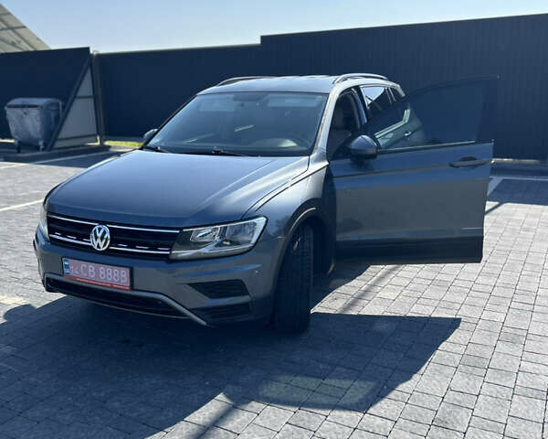 Серый Фольксваген Tiguan Allspace, объемом двигателя 2 л и пробегом 135 тыс. км за 15550 $, фото 3 на Automoto.ua