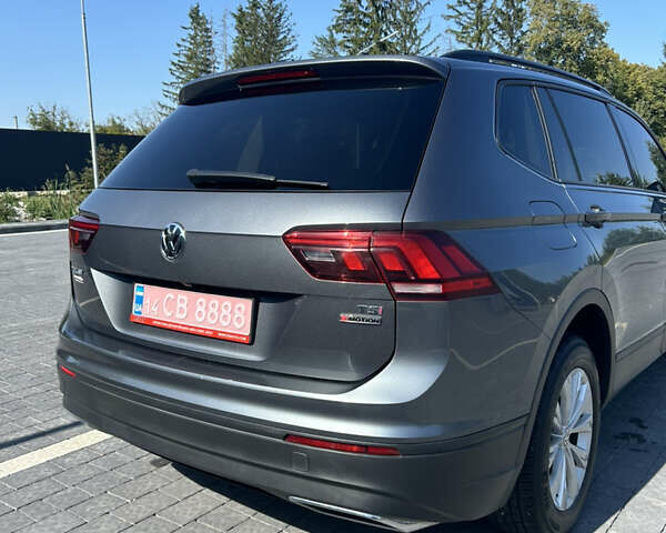 Серый Фольксваген Tiguan Allspace, объемом двигателя 2 л и пробегом 135 тыс. км за 15550 $, фото 11 на Automoto.ua
