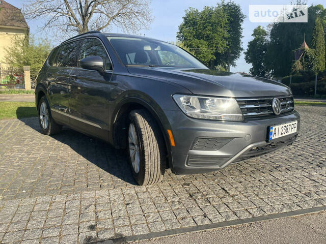 Сірий Фольксваген Tiguan Allspace, об'ємом двигуна 2 л та пробігом 136 тис. км за 22800 $, фото 2 на Automoto.ua