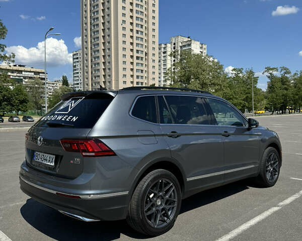 Сірий Фольксваген Tiguan Allspace, об'ємом двигуна 2 л та пробігом 99 тис. км за 24000 $, фото 5 на Automoto.ua