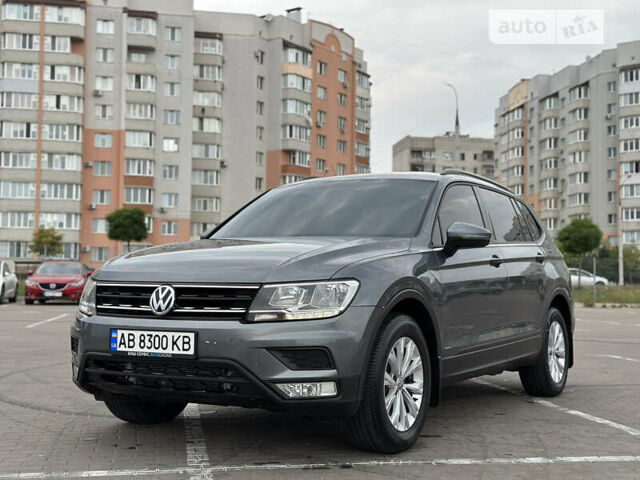 Серый Фольксваген Tiguan Allspace, объемом двигателя 2 л и пробегом 68 тыс. км за 19800 $, фото 95 на Automoto.ua