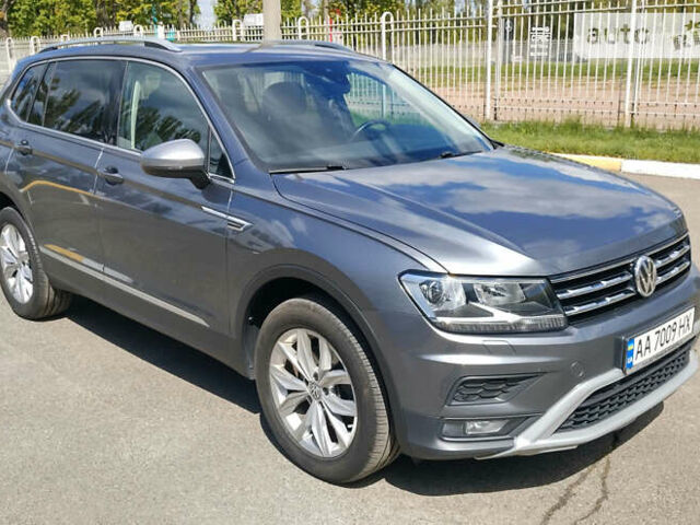 Серый Фольксваген Tiguan Allspace, объемом двигателя 2 л и пробегом 155 тыс. км за 25300 $, фото 6 на Automoto.ua