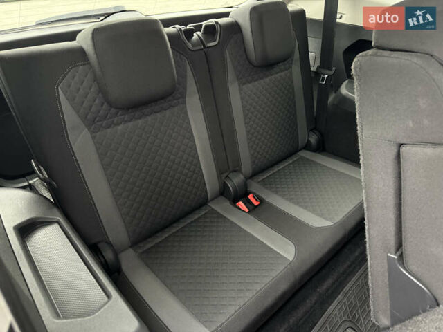 Фольксваген Tiguan Allspace 2018 в Мукачеве на Automoto.ua Серый Фольксваген Tiguan Allspace, объемом двигателя 1.98 л и пробегом 149 тыс. км за 15700 $, фото 17 на Automoto.ua