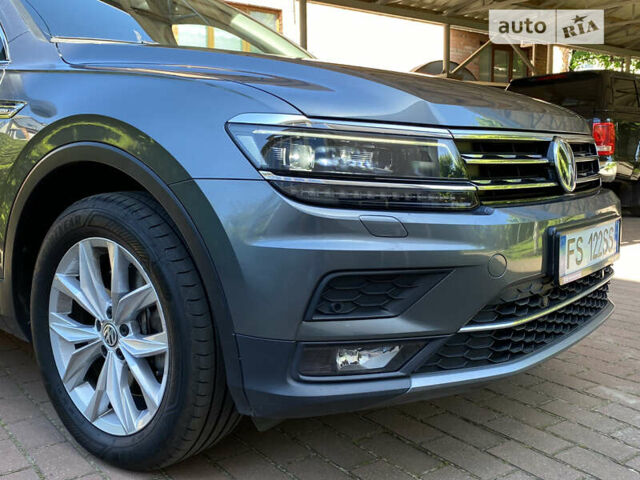 Серый Фольксваген Tiguan Allspace, объемом двигателя 2 л и пробегом 113 тыс. км за 28999 $, фото 8 на Automoto.ua