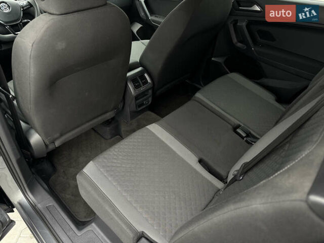 Фольксваген Tiguan Allspace 2018 в Мукачеве на Automoto.ua Серый Фольксваген Tiguan Allspace, объемом двигателя 1.98 л и пробегом 149 тыс. км за 15700 $, фото 9 на Automoto.ua