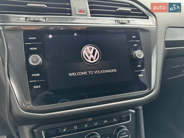 Серый Фольксваген Tiguan Allspace, объемом двигателя 2 л и пробегом 152 тыс. км за 25990 $, фото 29 на Automoto.ua