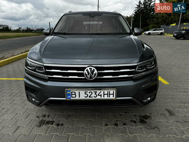 Серый Фольксваген Tiguan Allspace, объемом двигателя 2 л и пробегом 152 тыс. км за 25990 $, фото 2 на Automoto.ua