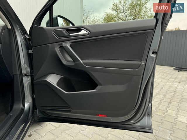 Фольксваген Tiguan Allspace 2018 в Мукачеве на Automoto.ua Серый Фольксваген Tiguan Allspace, объемом двигателя 1.98 л и пробегом 149 тыс. км за 15700 $, фото 36 на Automoto.ua