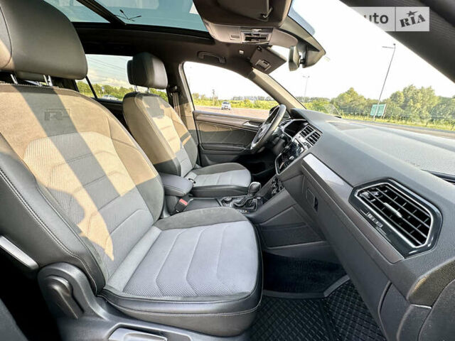 Серый Фольксваген Tiguan Allspace, объемом двигателя 2 л и пробегом 91 тыс. км за 36999 $, фото 33 на Automoto.ua