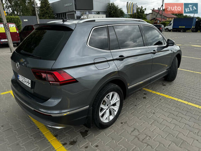 Серый Фольксваген Tiguan Allspace, объемом двигателя 2 л и пробегом 152 тыс. км за 25990 $, фото 5 на Automoto.ua