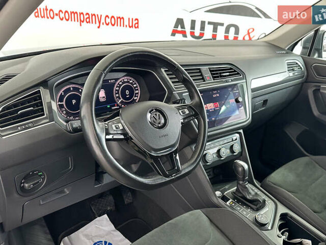 Серый Фольксваген Tiguan Allspace, объемом двигателя 2 л и пробегом 155 тыс. км за 28450 $, фото 6 на Automoto.ua