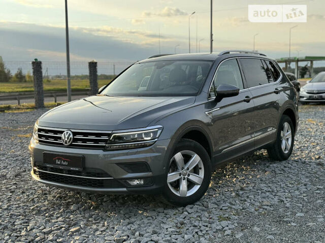 Серый Фольксваген Tiguan Allspace, объемом двигателя 2 л и пробегом 161 тыс. км за 27750 $, фото 1 на Automoto.ua