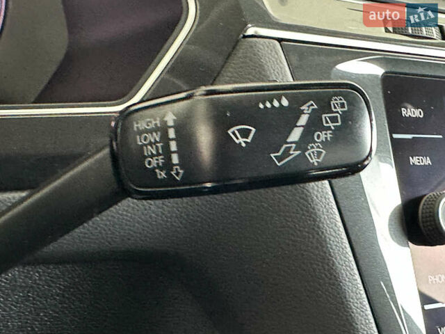 Серый Фольксваген Tiguan Allspace, объемом двигателя 2 л и пробегом 155 тыс. км за 28450 $, фото 15 на Automoto.ua