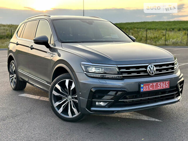 Серый Фольксваген Tiguan Allspace, объемом двигателя 2 л и пробегом 91 тыс. км за 36999 $, фото 17 на Automoto.ua