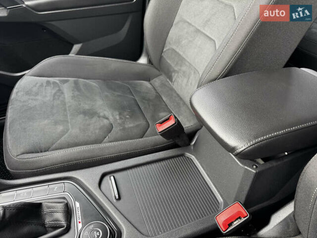 Серый Фольксваген Tiguan Allspace, объемом двигателя 2 л и пробегом 152 тыс. км за 25990 $, фото 21 на Automoto.ua