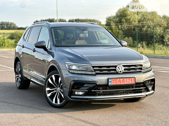 Серый Фольксваген Tiguan Allspace, объемом двигателя 2 л и пробегом 91 тыс. км за 36999 $, фото 10 на Automoto.ua