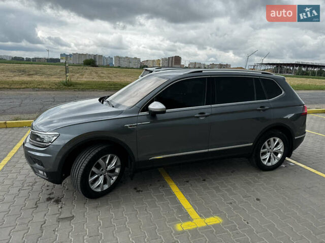 Серый Фольксваген Tiguan Allspace, объемом двигателя 2 л и пробегом 152 тыс. км за 25990 $, фото 4 на Automoto.ua