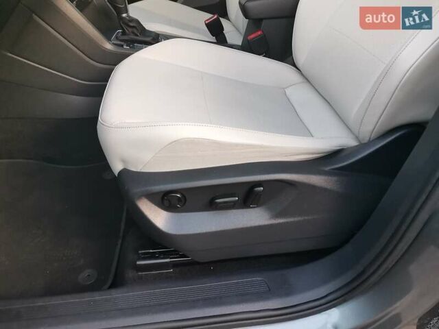 Серый Фольксваген Tiguan Allspace, объемом двигателя 2 л и пробегом 165 тыс. км за 16700 $, фото 15 на Automoto.ua