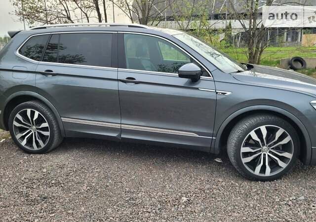 Серый Фольксваген Tiguan Allspace, объемом двигателя 2 л и пробегом 115 тыс. км за 27500 $, фото 7 на Automoto.ua