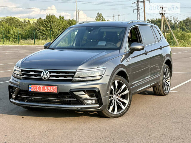 Серый Фольксваген Tiguan Allspace, объемом двигателя 2 л и пробегом 91 тыс. км за 36999 $, фото 13 на Automoto.ua