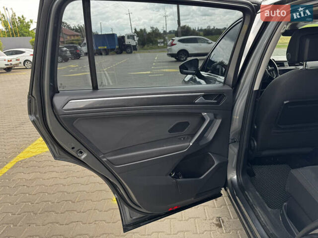 Серый Фольксваген Tiguan Allspace, объемом двигателя 2 л и пробегом 152 тыс. км за 25990 $, фото 15 на Automoto.ua