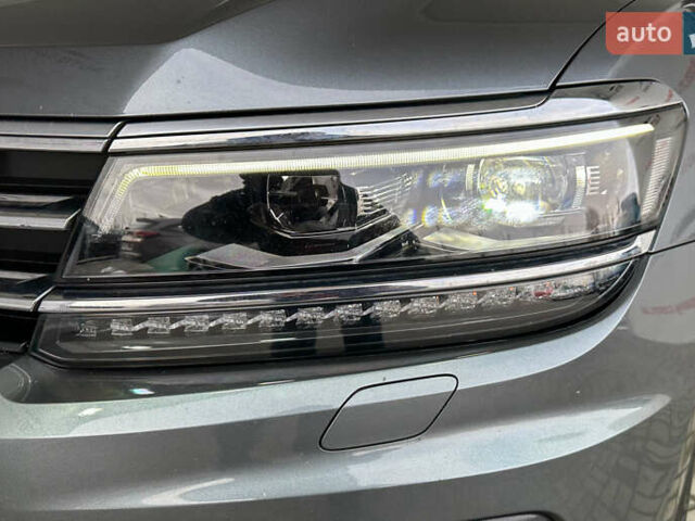 Серый Фольксваген Tiguan Allspace, объемом двигателя 2 л и пробегом 155 тыс. км за 28450 $, фото 39 на Automoto.ua