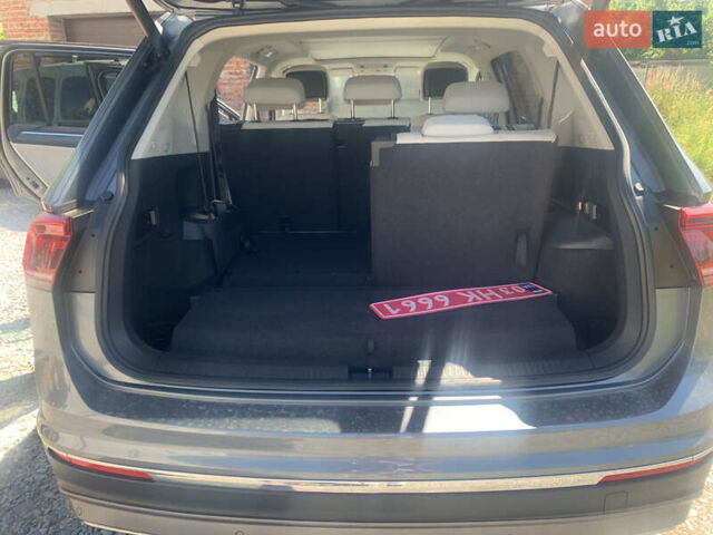 Сірий Фольксваген Tiguan Allspace, об'ємом двигуна 2 л та пробігом 215 тис. км за 27100 $, фото 27 на Automoto.ua
